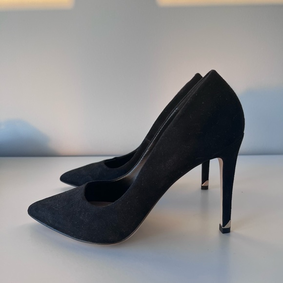 BLACK SUEDE PUMP HEELS - Picture 1 of 6